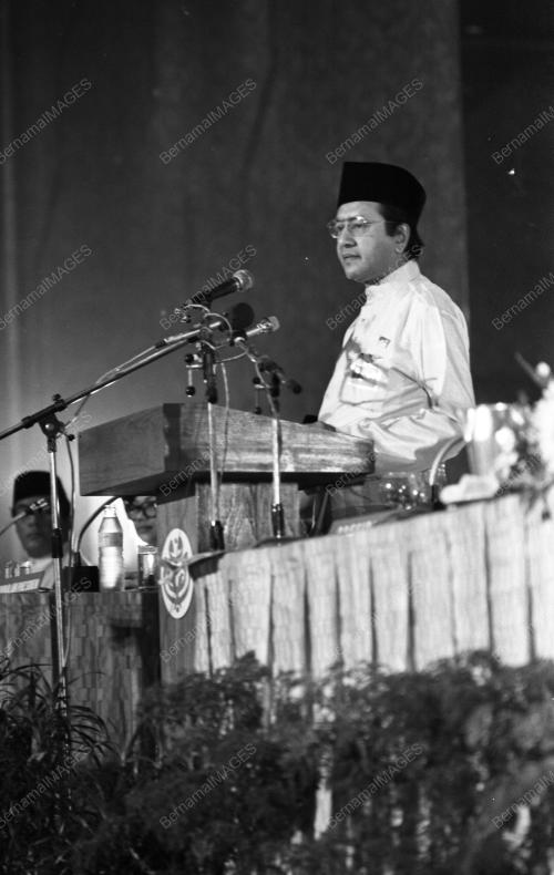 KL88_08072015_MESYUARAT_UMNO