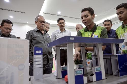 TAN SRI DR ZULKIFELI MOHD ZIN