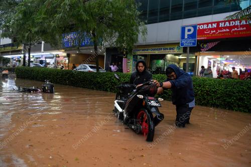 BANJIR KILAT DI KUALA LUMPUR