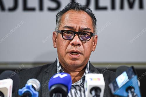DATUK SERI MOHD FIRUZ JAFFRIL