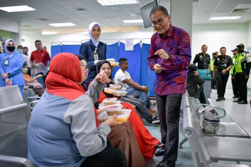 DATUK SERI DR DZULKEFLY AHMAD