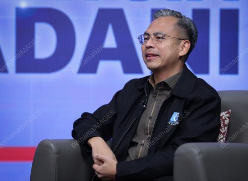 FAHMI FADZIL