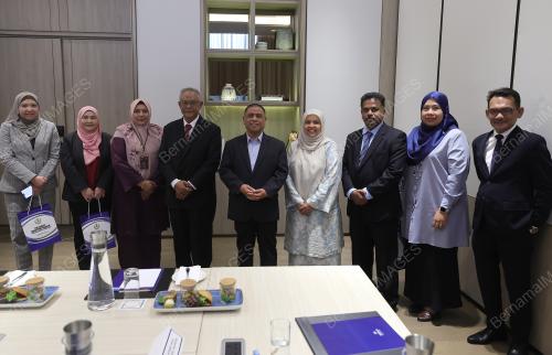 DATUK SERI SAARANI MOHAMAD