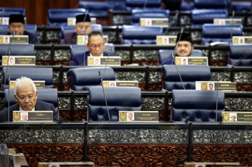 DATUK SERI HAMZAH ZAINUDDIN