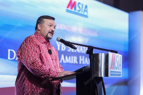 DATUK SERI AMIR HAMZAH AZIZAN