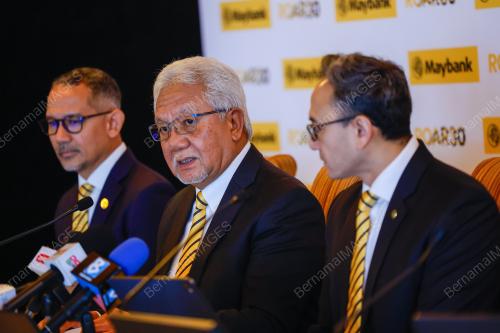 TAN SRI ZAMZAMZAIRANI MOHD ISA