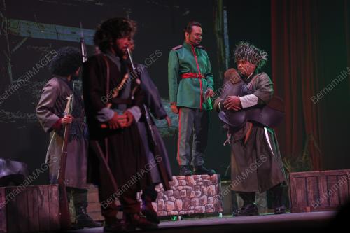 PEMENTASAN PERDANA TEATER HAJI MURAT