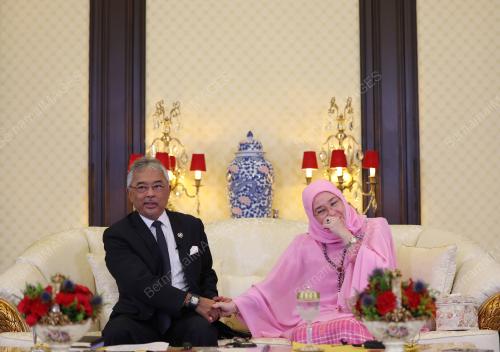 AL-SULTAN ABDULLAH RI'AYATUDDIN AL-MUSTAFA BILLAH SHAH