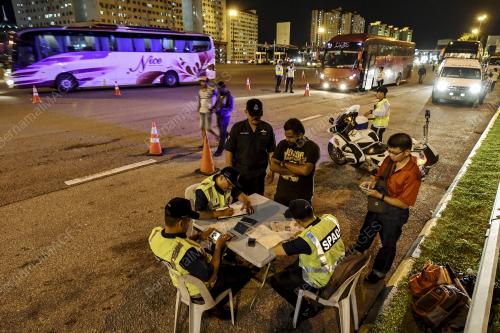 KL88_30112017_PLAZA_BN201711292894