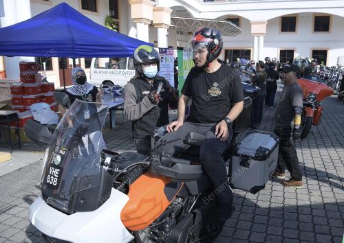 KONVOI BERSAMA CACAT PENGLIHATAN