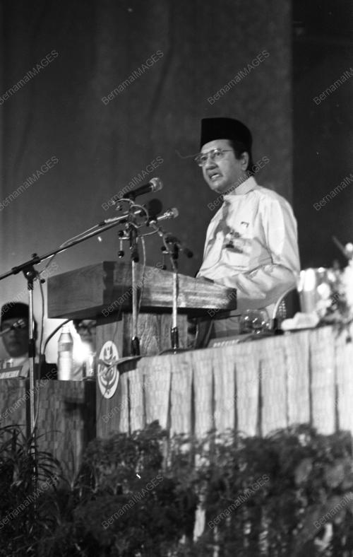 KL89_08072015_MESYUARAT_UMNO