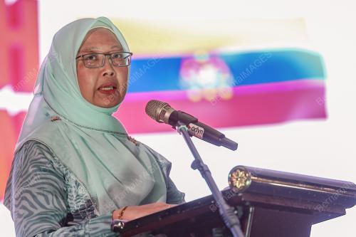 DR ZALIHA MUSTAFA
