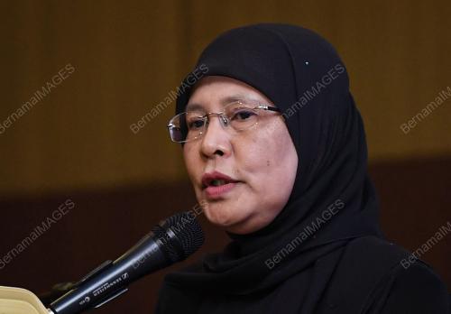 TUN TENGKU MAIMUN TUAN MAT
