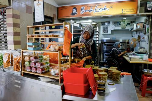 USAHAWAN INDUSTRI KECIL DAN SEDERHANA (IKS) BELANJAWAN