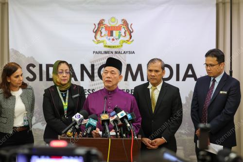 DATUK SERI FADILLAH YUSOF
