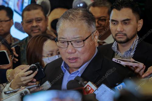 DATUK SERI TIONG KING SING