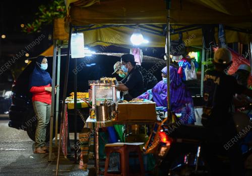 AKTIVITI PERNIAGAAN PADA WAKTU MALAM