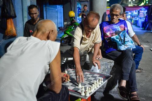 GENG KAKI CATUR JALANAN