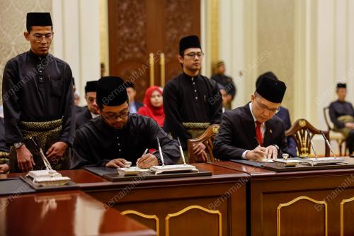BARISAN TIMBALAN MENTERI BAHARU