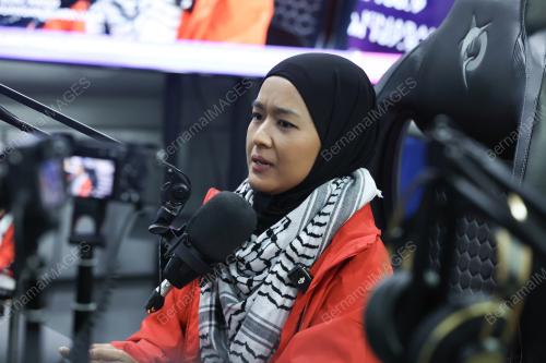 FARAH LEE