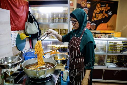 USAHAWAN INDUSTRI KECIL DAN SEDERHANA (IKS) BELANJAWAN