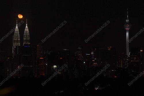 BULAN PURNAMA