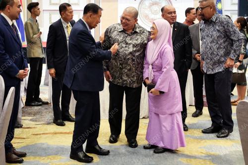 TAN SRI JOHARI ABDUL