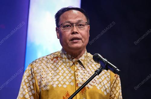 DATUK MOHD YUSRI MOHD YUSOFF