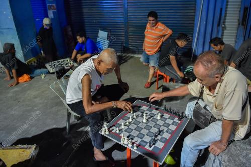 GENG KAKI CATUR JALANAN