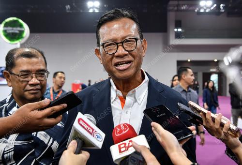 DATUK SERI AHMAD SHABERY CHEEK