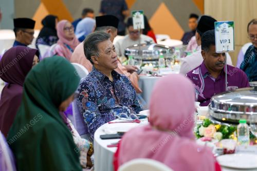 DATUK SERI WONG CHUN WAI