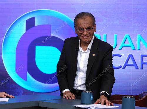DATUK SERI DR DZULKEFLY AHMAD