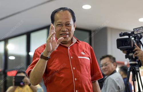 DATUK SERI AHMAD MASLAN