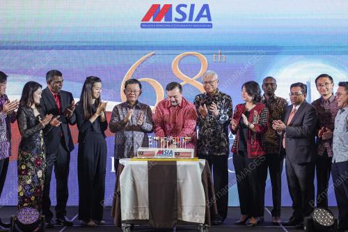 DATUK SERI AMIR HAMZAH AZIZAN