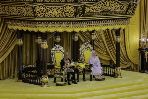 AL-SULTAN ABDULLAH RI'AYATUDDIN AL-MUSTAFA BILLAH SHAH