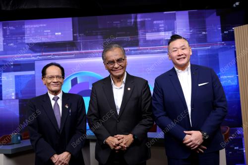 DATUK SERI DR DZULKEFLY AHMAD