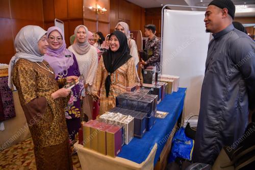 DATUK SERI NANCY SHUKRI