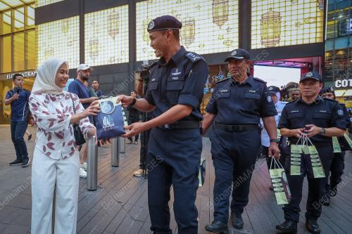 DATUK AZRY AKMAR AYOB