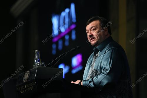 DATUK SERI AMIR HAMZAH AZIZAN