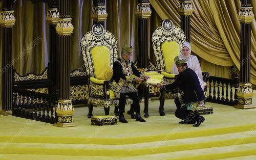 AL-SULTAN ABDULLAH RI'AYATUDDIN AL-MUSTAFA BILLAH SHAH