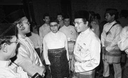 KL93_08072015_MESYUARAT_UMNO