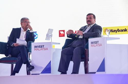 DATUK SERI AMIR HAMZAH AZIZAN