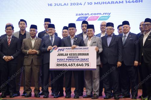 DATUK DR MOHD NAIM MOKHTAR