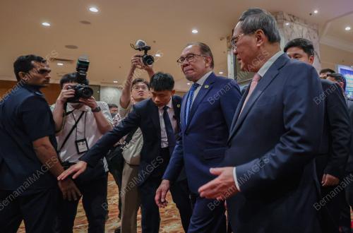 DATUK SERI ANWAR IBRAHIM