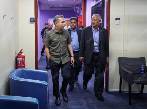 FAHMI FADZIL