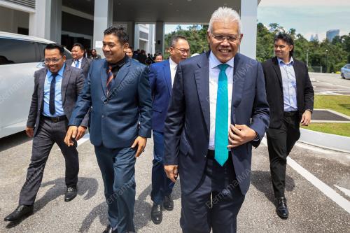 DATUK SERI HAMZAH ZAINUDDIN