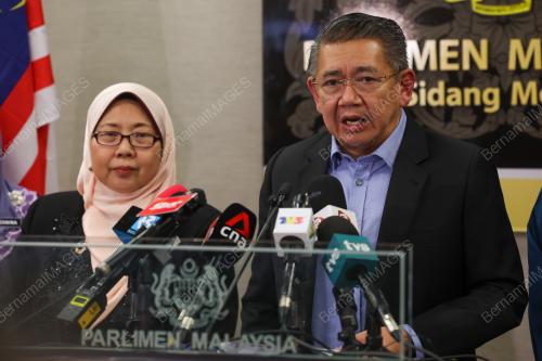 DATUK SALAHUDDIN AYUB