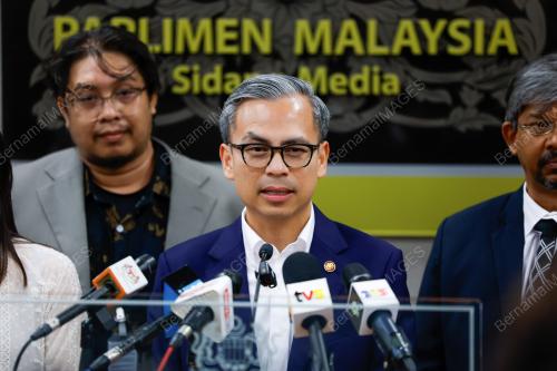 FAHMI FADZIL
