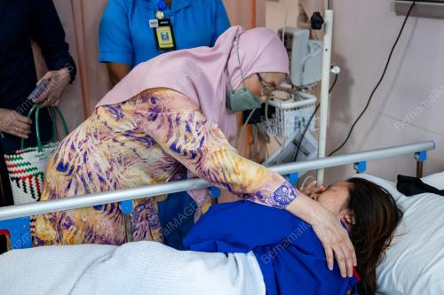 DATUK SERI DR WAN AZIZAH WAN ISMAIL