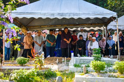 PENGEBUMIAN JENAZAH PENUTUT CEMERLANG